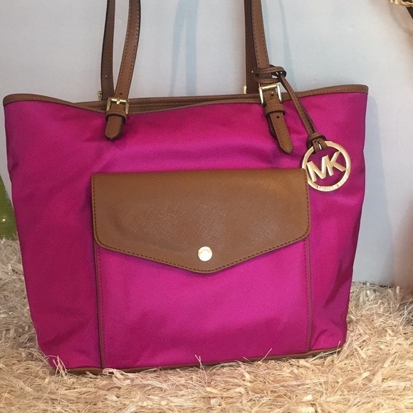 Michael Kors Jet Set Nylon Large Pocket Tote - Picture 1 of 16